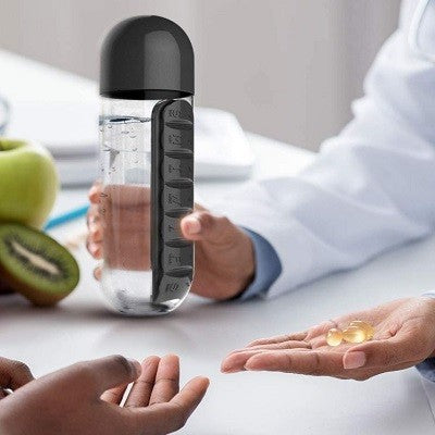 Flašica za vodu sa pregradom za lekove